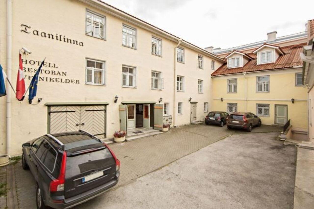 Taanilinna Hotell Tallinn Exterior photo